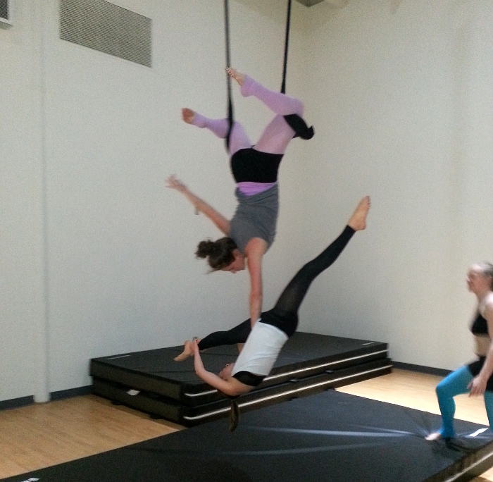 duo trapeze practice, hangbyathread.com